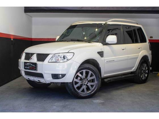 MITSUBISHI PAJERO TR4 2.0 4X2 16V 140CV FLEX 4P AUTOMÁTICO MITSUBISHI PAJERO TR4 2.0 4X2 16V 140CV FLEX 4P AUTOMÁTICO